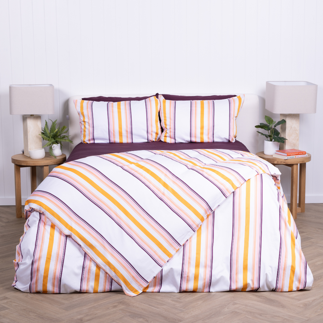 Honeymoon Bay Magnetic Clip & Zip Quilt Cover