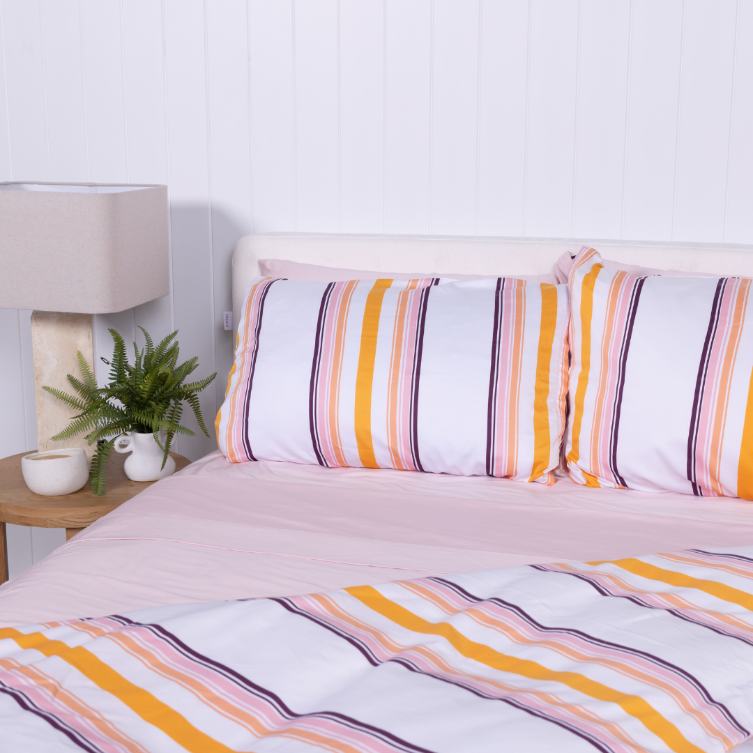 Honeymoon Bay Magnetic Clip & Zip Quilt Cover