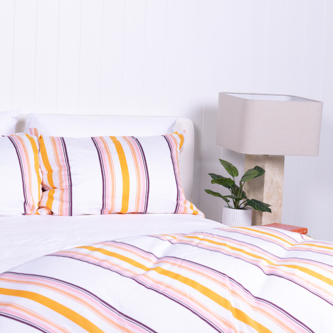 Honeymoon Bay Magnetic Clip & Zip Quilt Cover