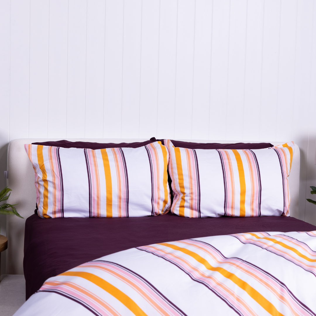 Honeymoon Bay Magnetic Clip & Zip Quilt Cover