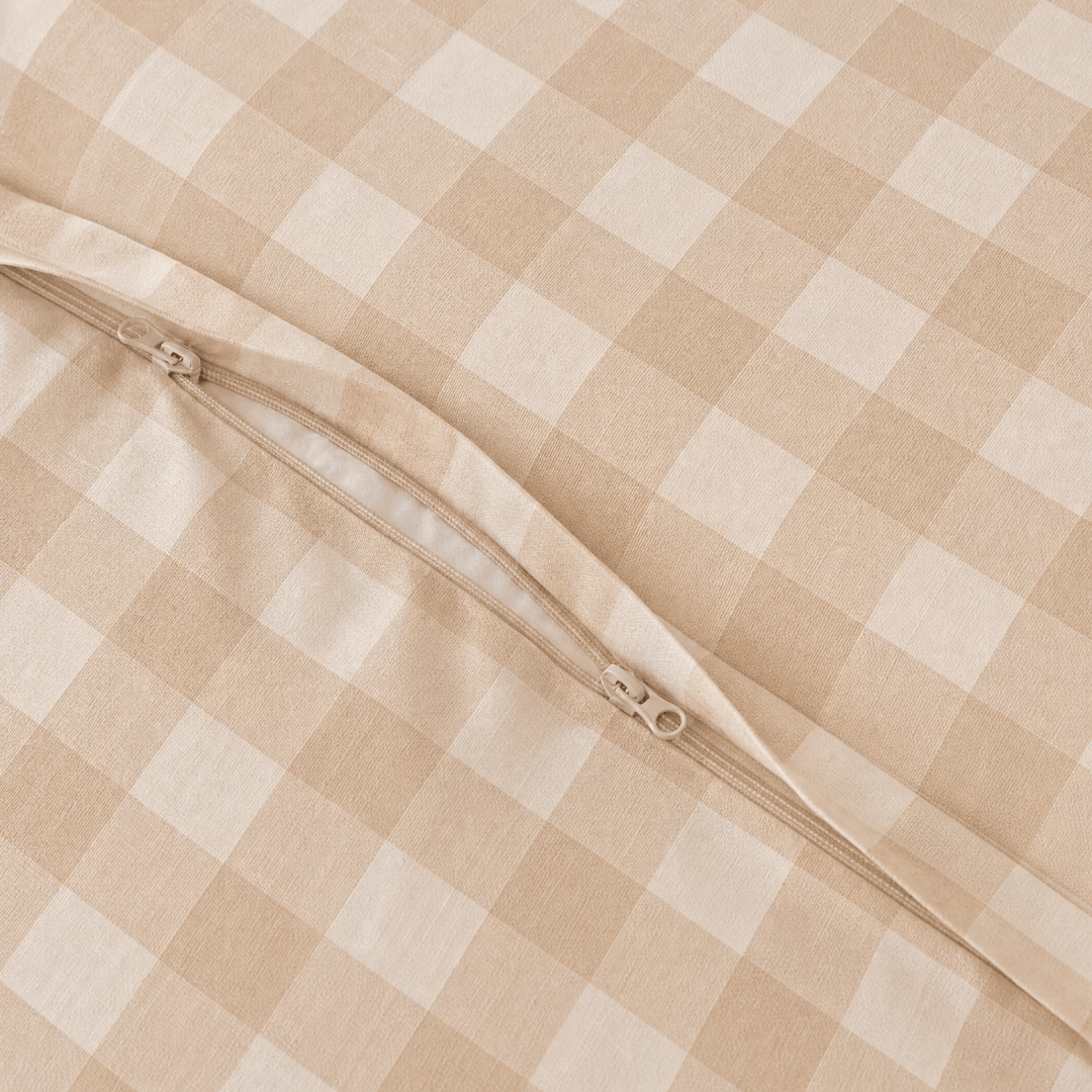 Close-up of the concealed zipper closure on the beige gingham quilt cover, highlighting the hidden zip design for a secure fit and clean finish.